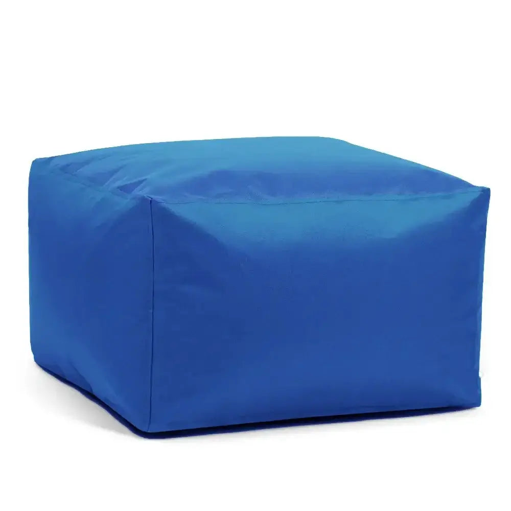 Carré pouf imperméable bleu, idéal pour extérieur et moments de détente en terrasse ou jardin.