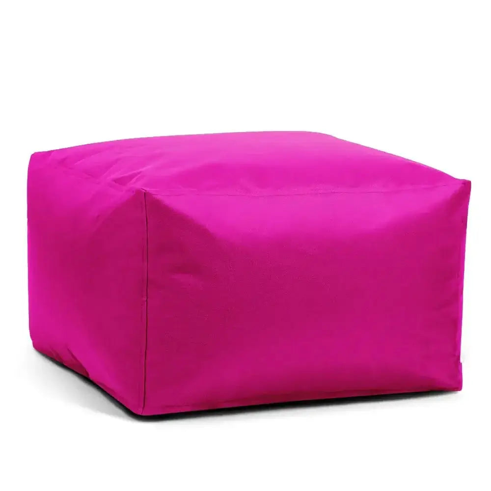 Pouf carré imperméable en couleur fuchsia pour l'extérieur, idéal pour le jardin et la terrasse.