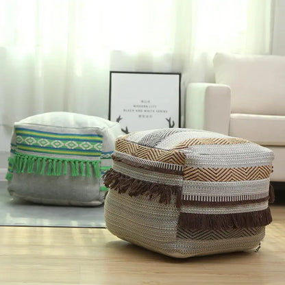 Pouf carré marocain Jardin Majorelle vert avec motifs brodés élégants